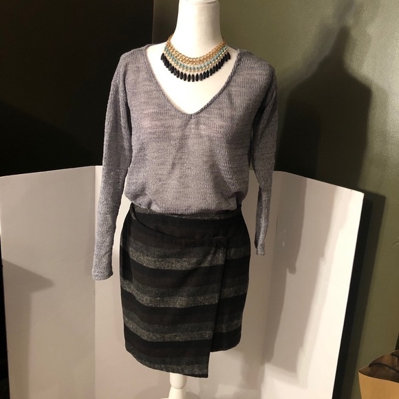 Tulle Faux Wrap Gray/Black Mini Skirt Size M NWT - Picture 2 of 8